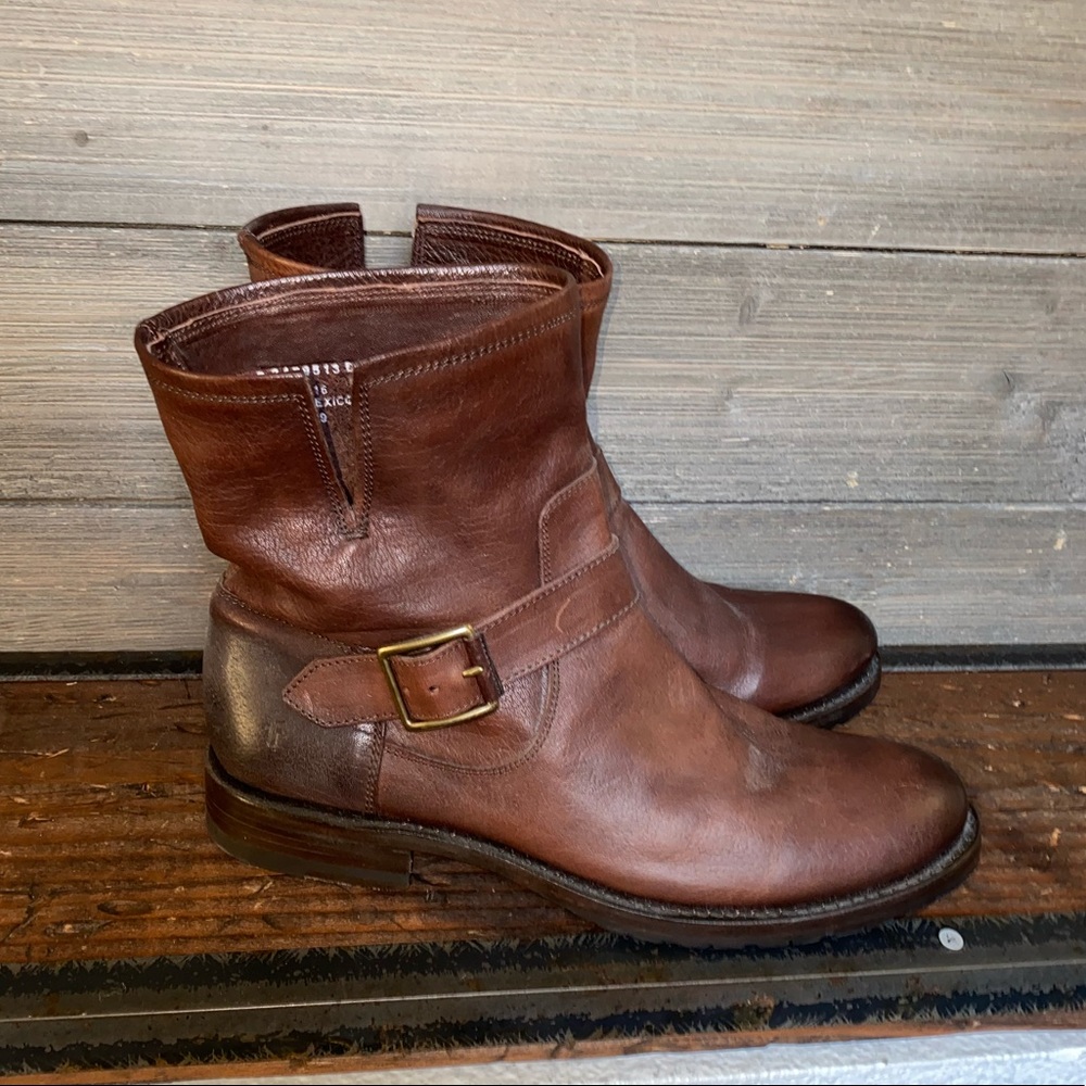 Frye Natalie Short Engineer Boot Brown 10 Used still like new!